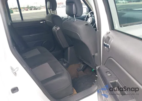 2014 Jeep Patriot Latitude z USA, uszkodzony, nr VIN 1C4NJPFB1ED618786